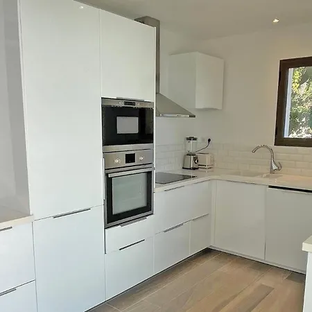 French Paradis Willa *